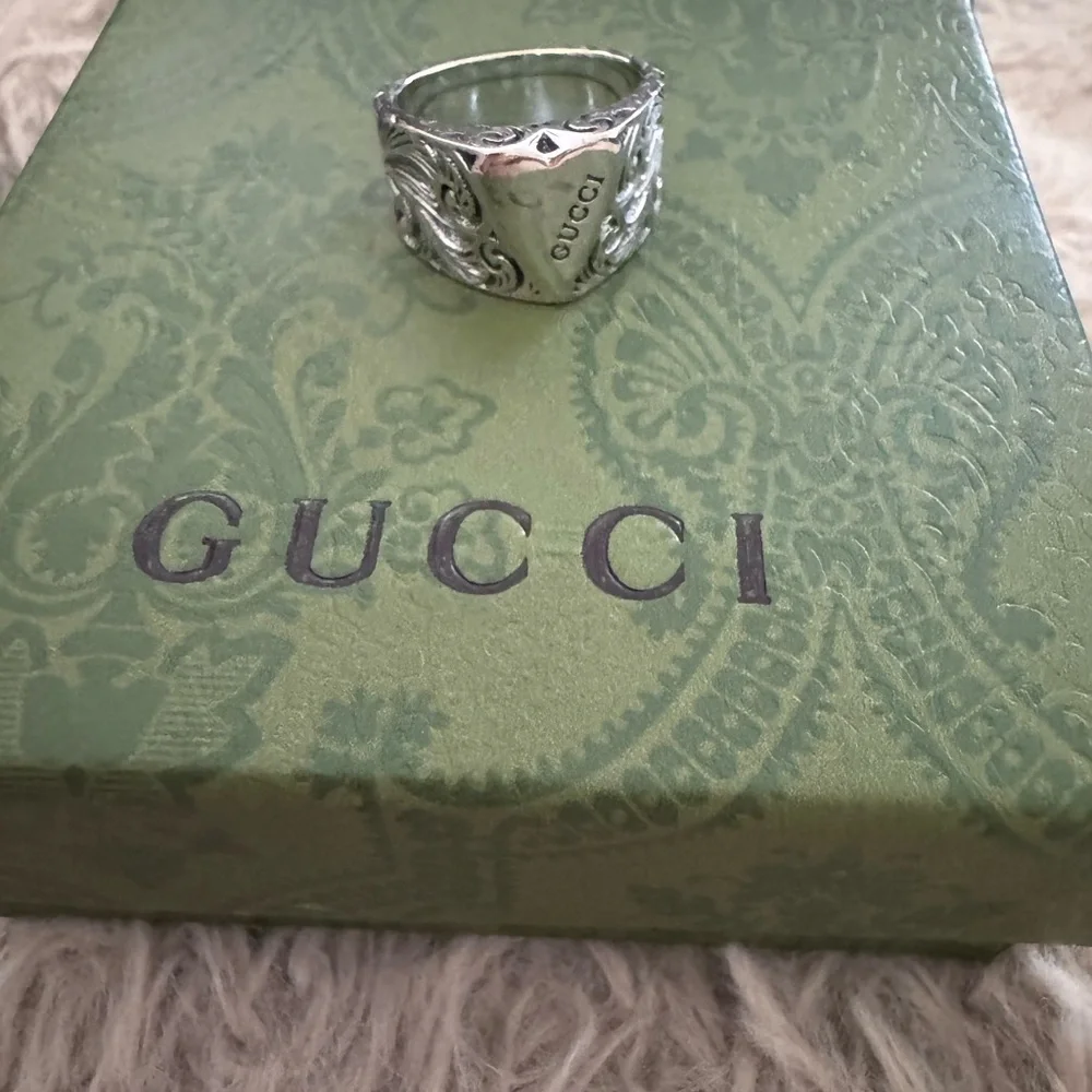 Gorgeous Gucci Silver Beaded Heart Ring‎ Size 6 3/4 NWT
